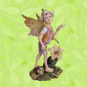 ROMANTIC FAIRIES Figurine Fairy Boy Pixie Trinket